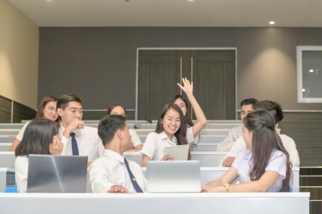 Pentingnya Public Speaking dalam OSIS, Pengurus Wajib Punya Kemampuan Bebicara di Depan Umum