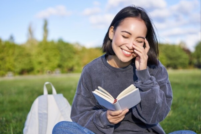 Lebih Mudah Selesaikan Masalah! Ini 5 Buku Filsafat yang Bisa Bikin Kamu Lebih Open Minded