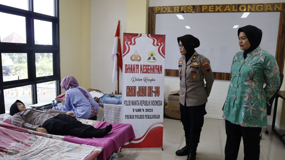 Polwan Polres Pekalongan Gelar Donor Darah