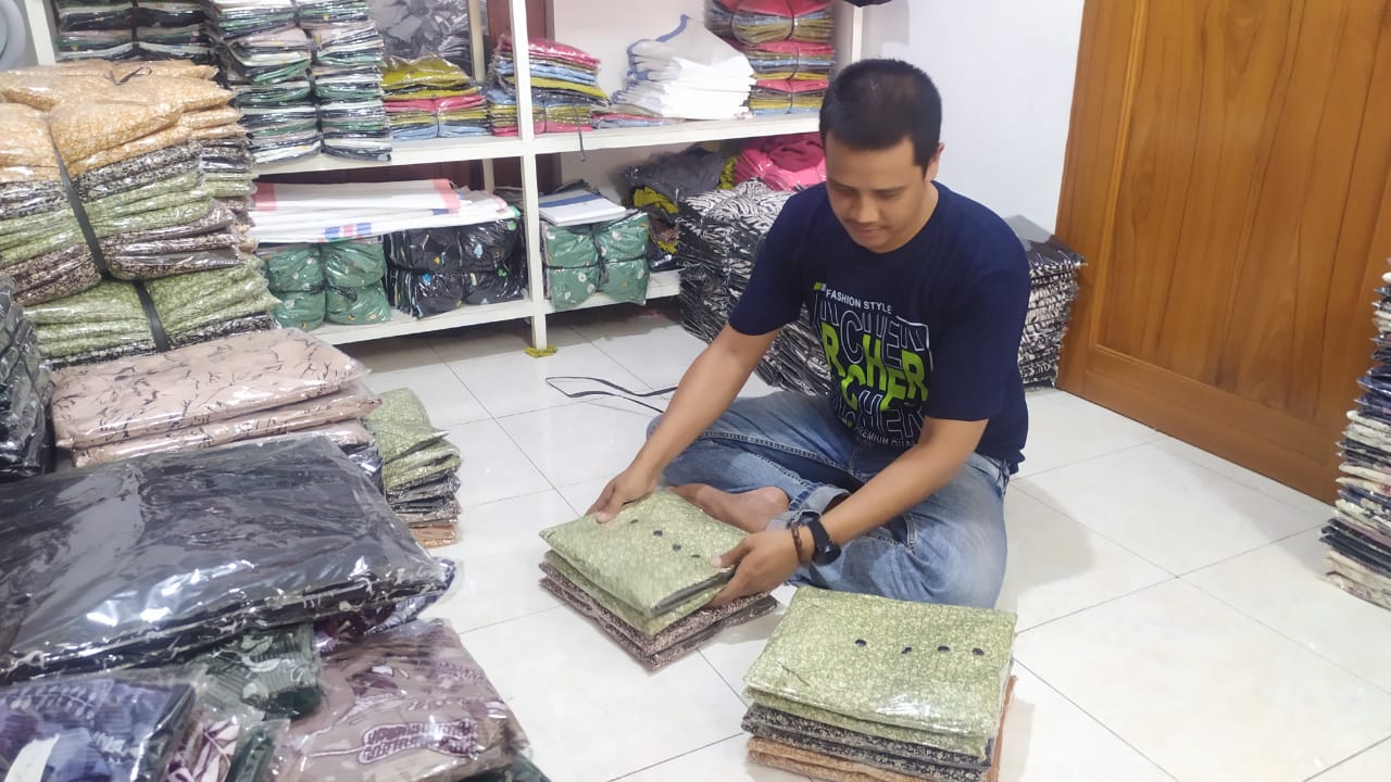 Dari Terpuruk ke Bangkit: Kisah Ahmad Romadhon, Pengusaha Daster Sukses Asal Kabupaten Pekalongan