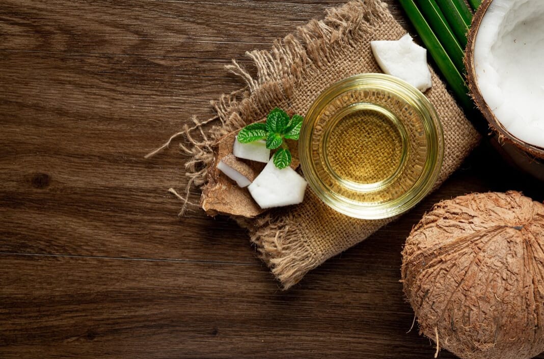 2 Cara Menggunakan Minyak Kelapa untuk Rambut Kering dan Rusak, Rambut jadi Sehat Ternutrisi