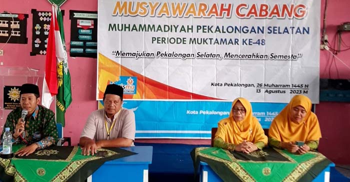 M Afief dan Lestari Widiastuti Pimpin Muhammadiyah dan Aisiyah Pekalongan Selatan