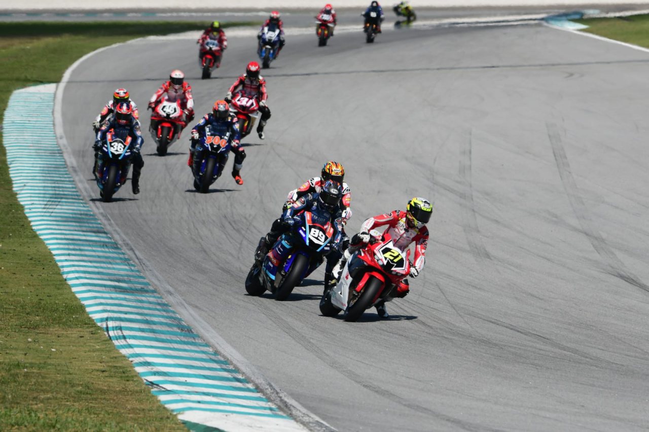 CBR Series Melesat, Pebalap Astra Honda Raih Tiga Podium ARRC Malaysia