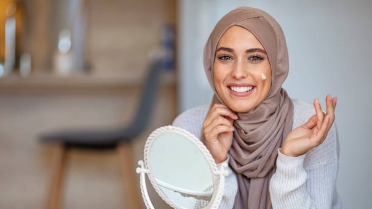 5 Sunscreen Wudhu Friendly untuk Muslimah yang Tidak Menyumbat Pori-Pori