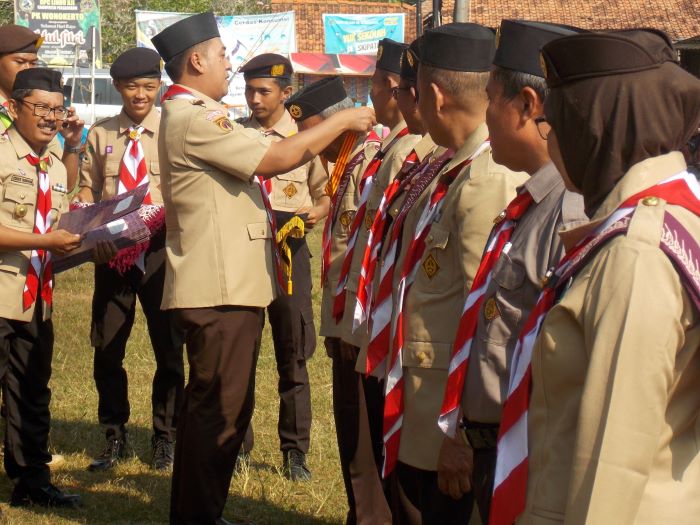 Pemkab Pekalongan Gelar Upacara Peringatan Hari Pramuka Ke-63 di Desa Rowoyoso, Ini Pesan Sekda M Yulian Akbar