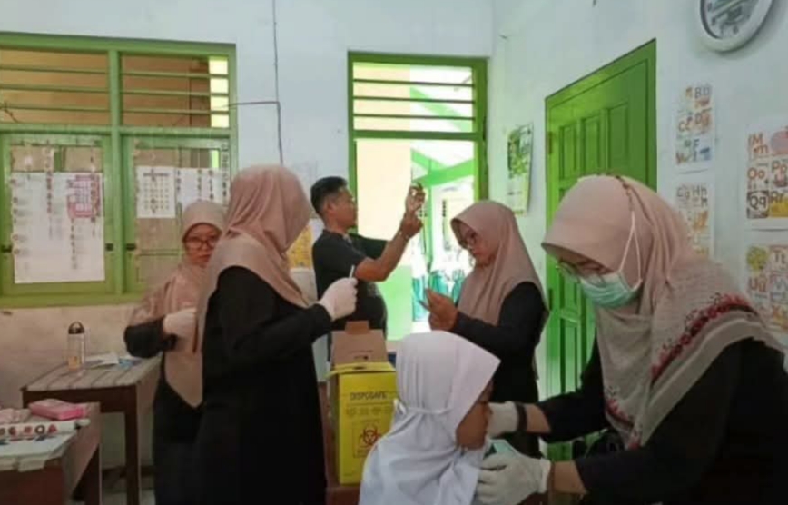 Ratusan Siswa MI di Kabupaten Pekalongan Antusias Ikuti Imunisasi BIAS 2025