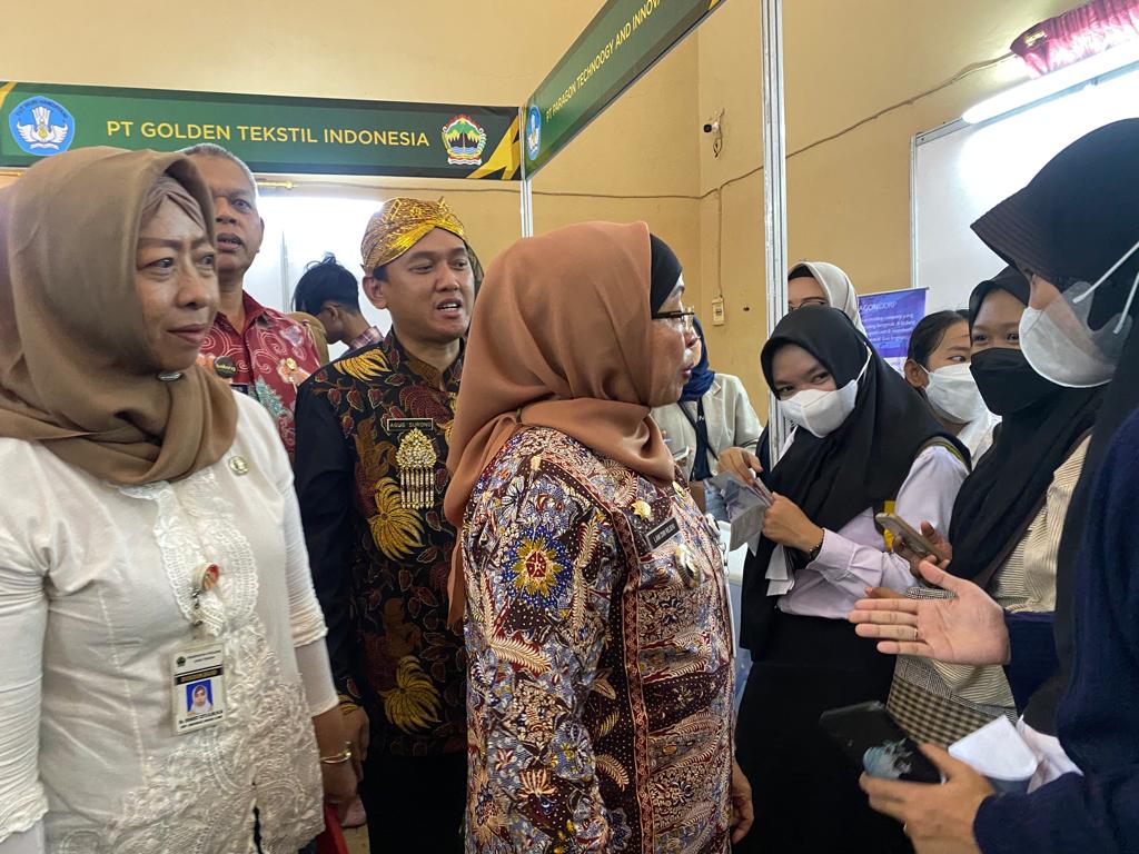 Intens Gelar Jobfair,  SMKN 1 Kandeman Targetkan Bisa Serap 2.000 Lowongan Kerja 