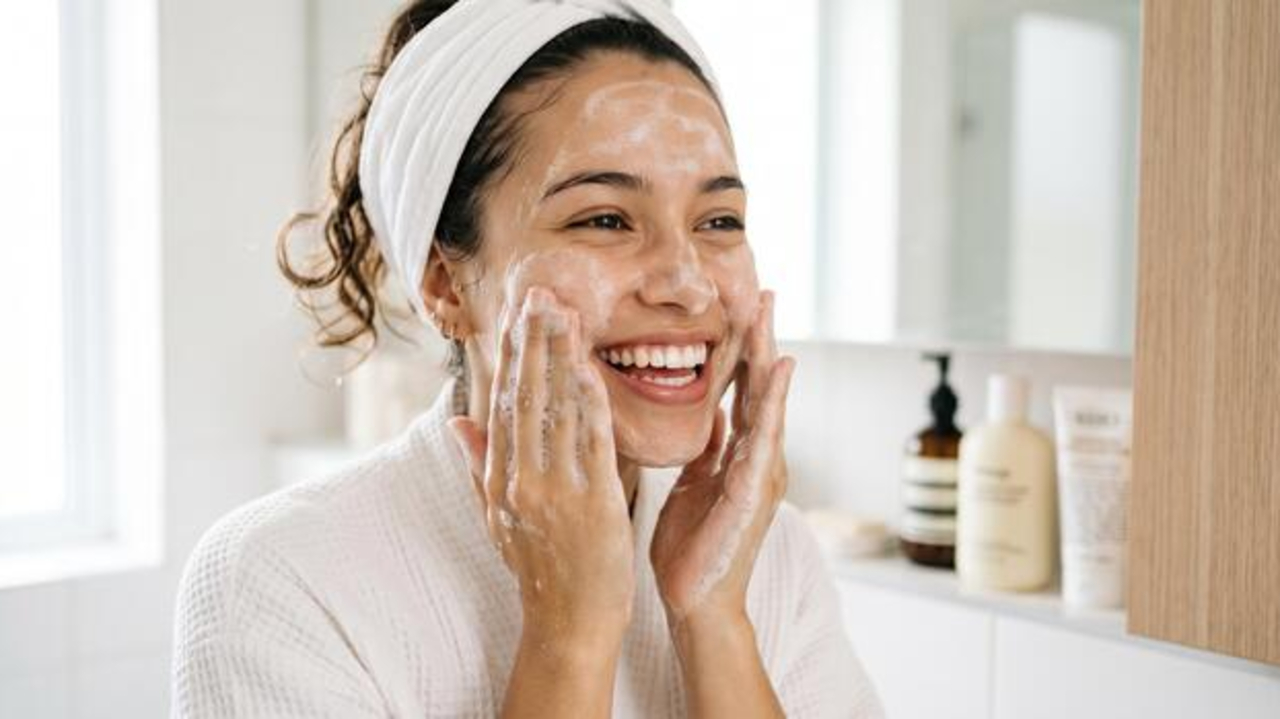 Top 4 Merek Sabun Cuci Muka untuk Kulit Berminyak dan Berjerawat
