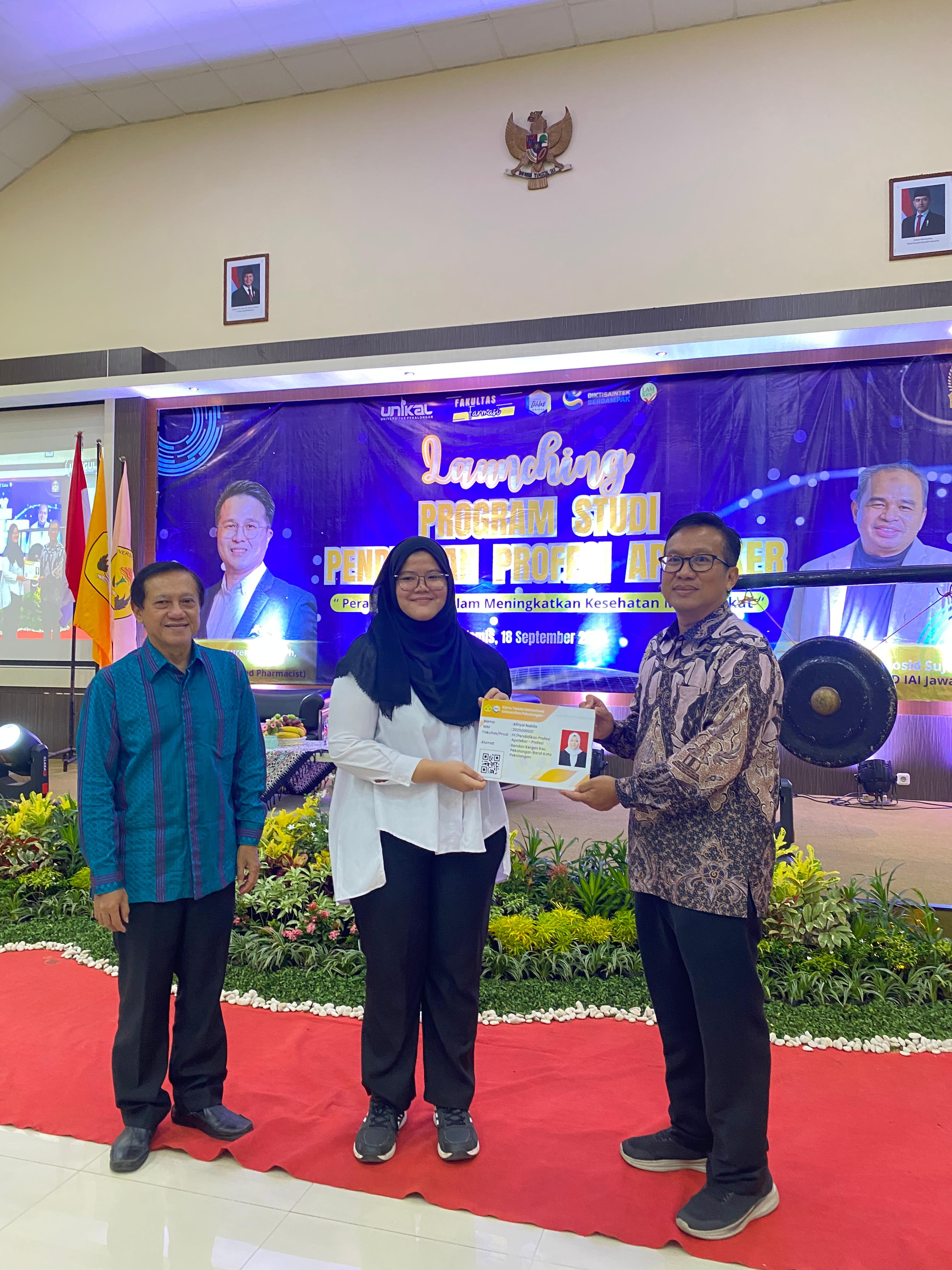 Hadir di Pekalongan, Unikal Launching Program Studi Pendidikan Profesi Apoteker 