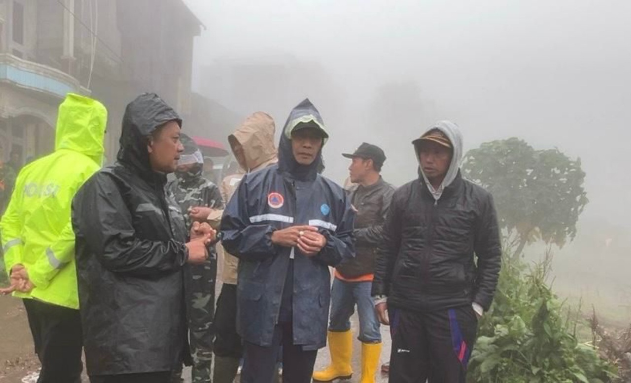 Longsor di Desa Pranten Kabupaten Batang Rusak 14 Rumah, 2 Tertimbun Material