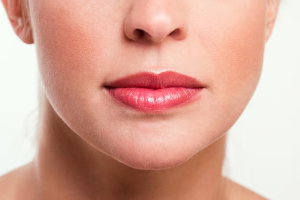 Lip Tint VS Tinted Lip Balm: Mana yang Cocok di Bibirmu?