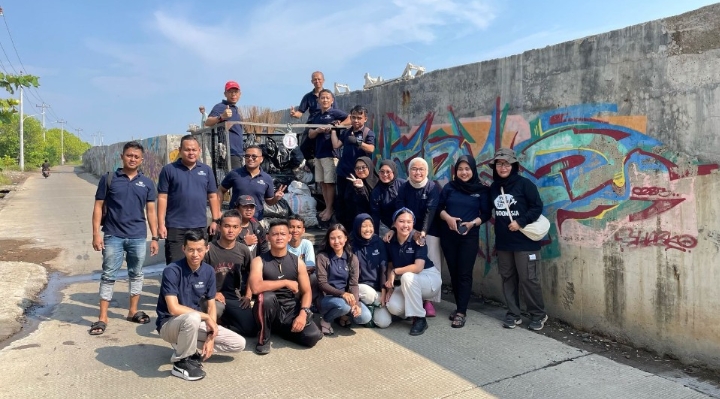 Kumpulkan Hampir 300Kg Sampah, Hotel Santika Pekalongan Jalankan Aksi Santika Sahabat Bumi 