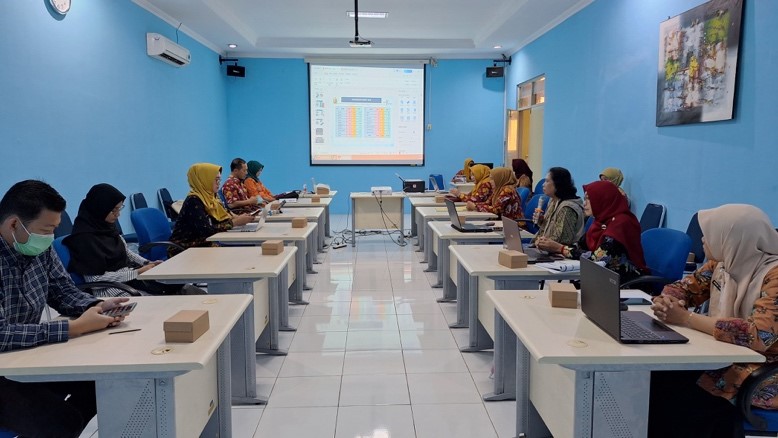 Puslitkes LPPM Undip dan Unicef Indonesia Monitoring Intensif Penerapan AMPSR di RSUD Kraton Pekalongan