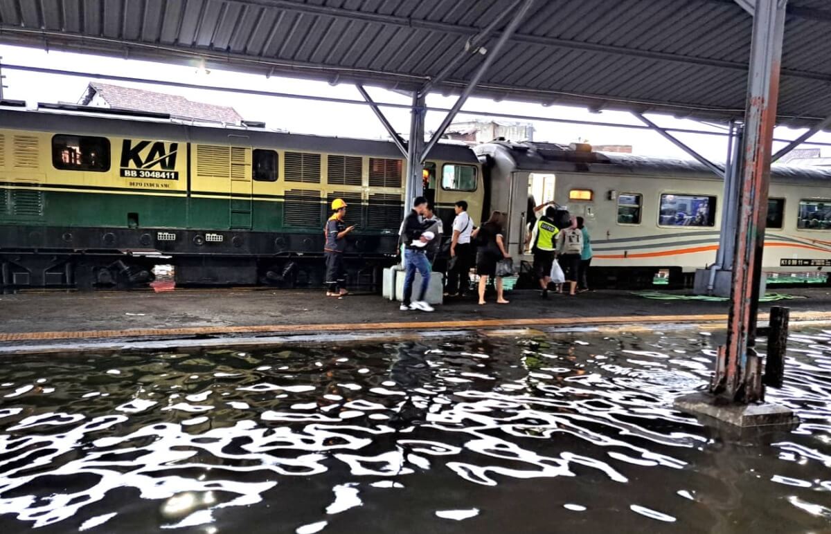 Imbas Banjir di Semarang, KAI Batalkan Keberangkatan Sejumlah KA, Ini Rinciannya