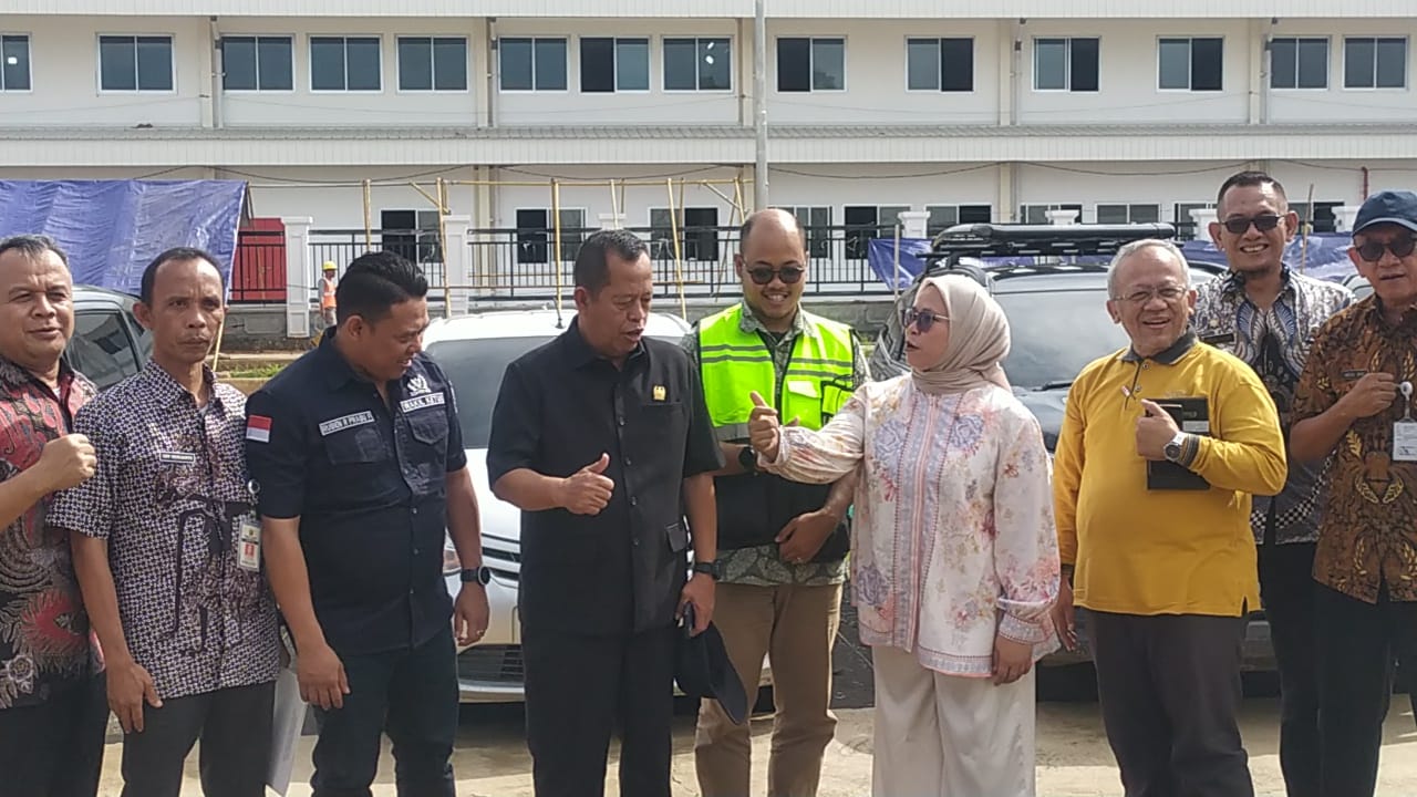 Pimpinan DPRD Kabupaten Pekalongan Monitoring Pabrik Sepatu PT HAI di Bojong