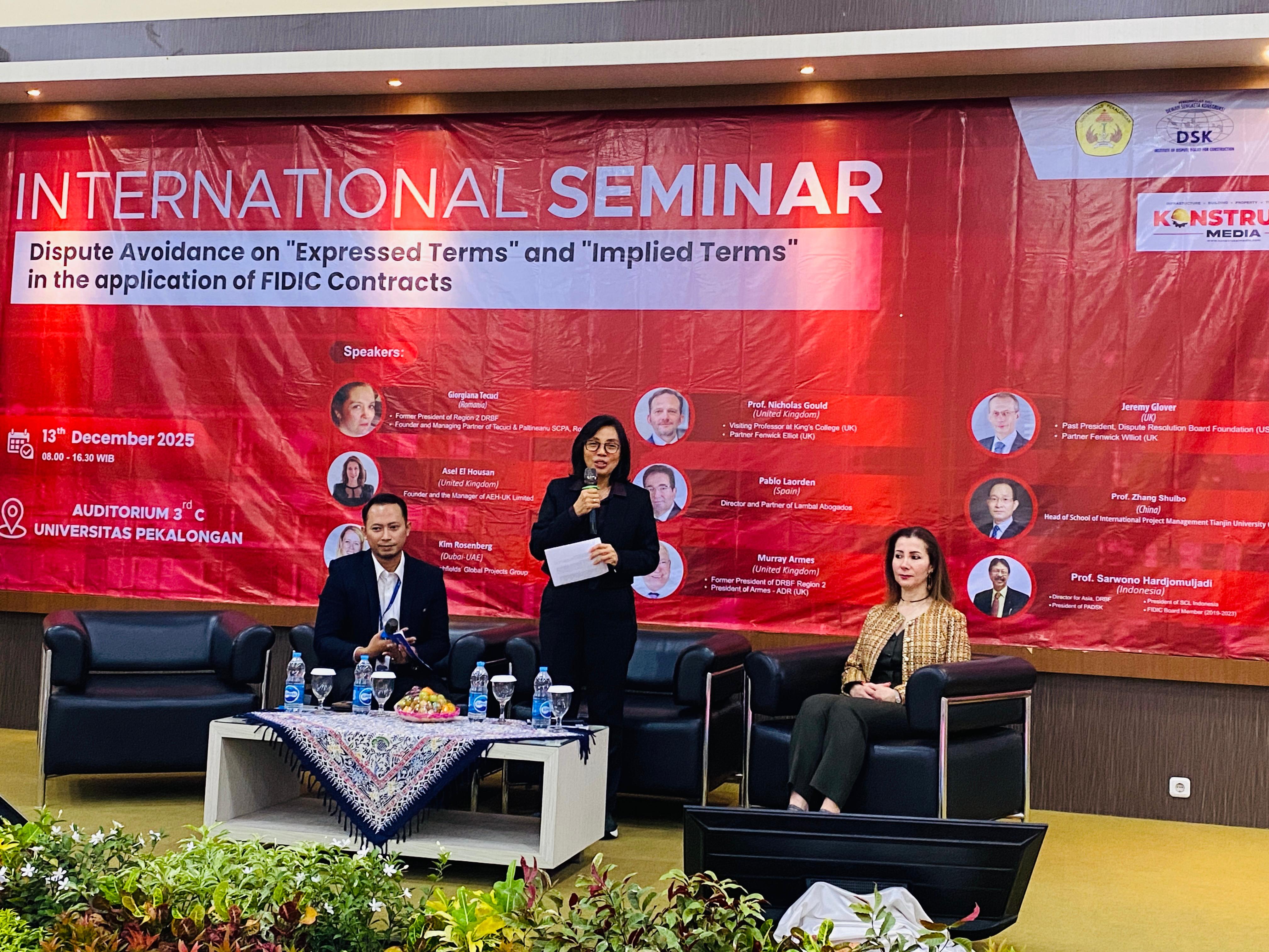 Bekali Mahasiswa Kuasai Kontrak Konstruksi FIDIC, Fakultas Hukum Unikal Gelar Seminar Internasional