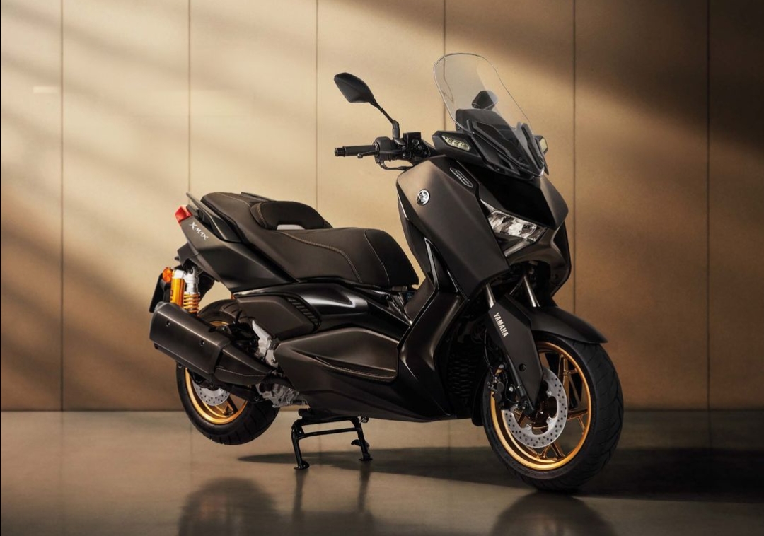 Honda Forza 250 Punya Pesaing Baru, Yamaha XMAX Tech Max 2024 Resmi Diluncurkan Spesifikasinya Bikin Kaget!