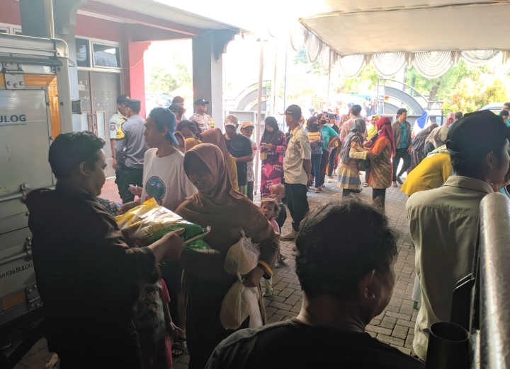 Gerakan Pangan Murah di Kota Pekalongan, Sebanyak 200 Paket Sembako Ludes Diserbu