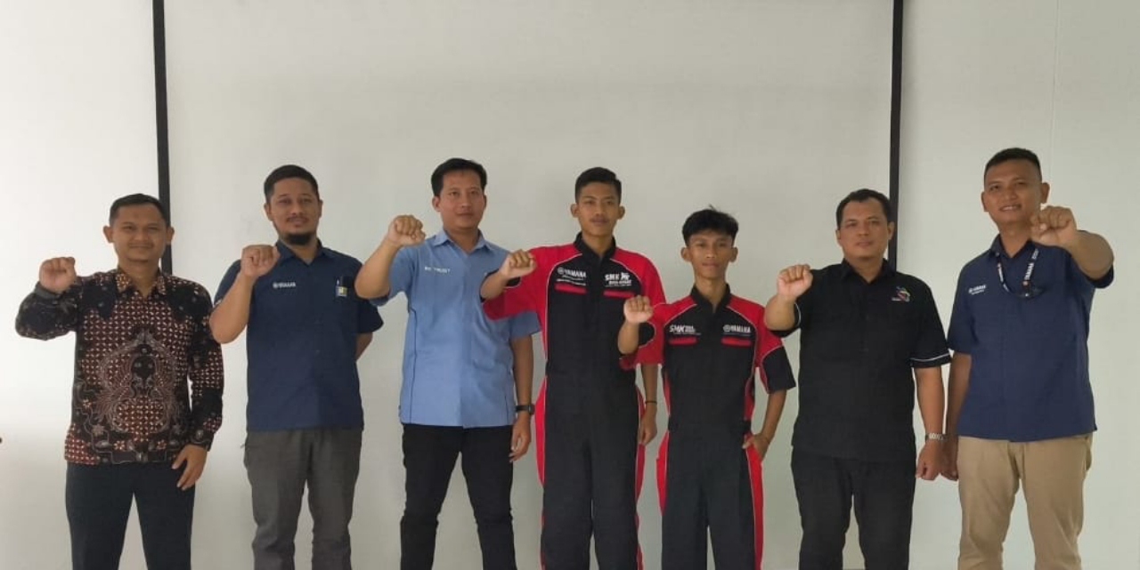 Wakil SMK dan Tehnisi DDS 3 Jateng-DIY Dalam Indonesia Technician Grand Prix dan SMK Skill Contest