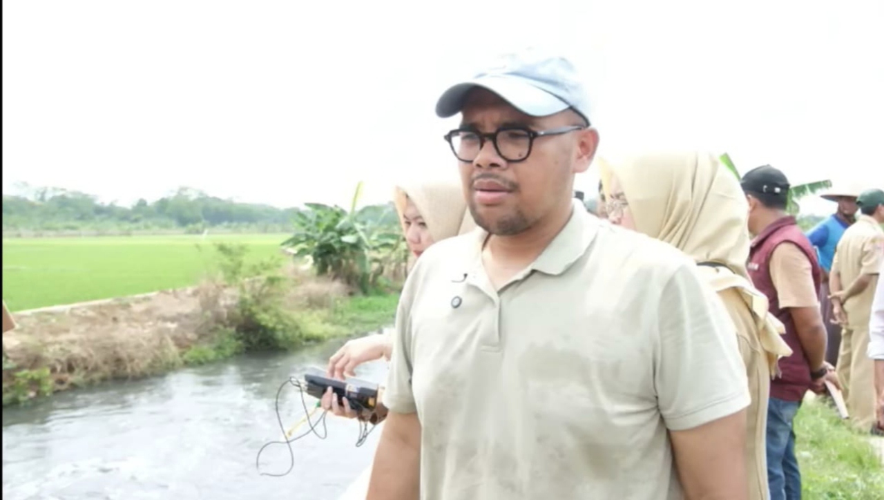 Sungai Sono Tercemar Limbah 25 Kali Lipat Ambang Batas, Bupati Batang Ancam Sanksi Tegas Pabrik Tekstil 