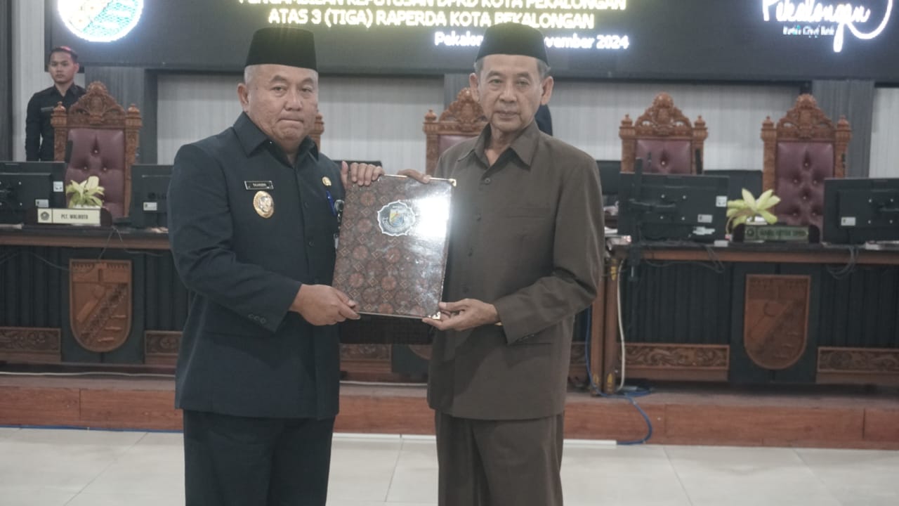 DPRD Setujui Tiga Raperda Menjadi Perda