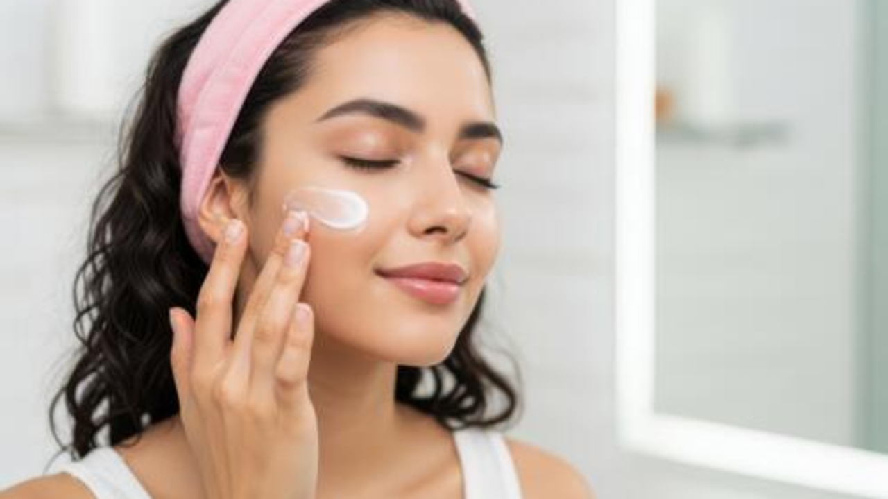 Ini Dia 4 Skincare Viva untuk Kulit Kering dan Kusam Terbaik
