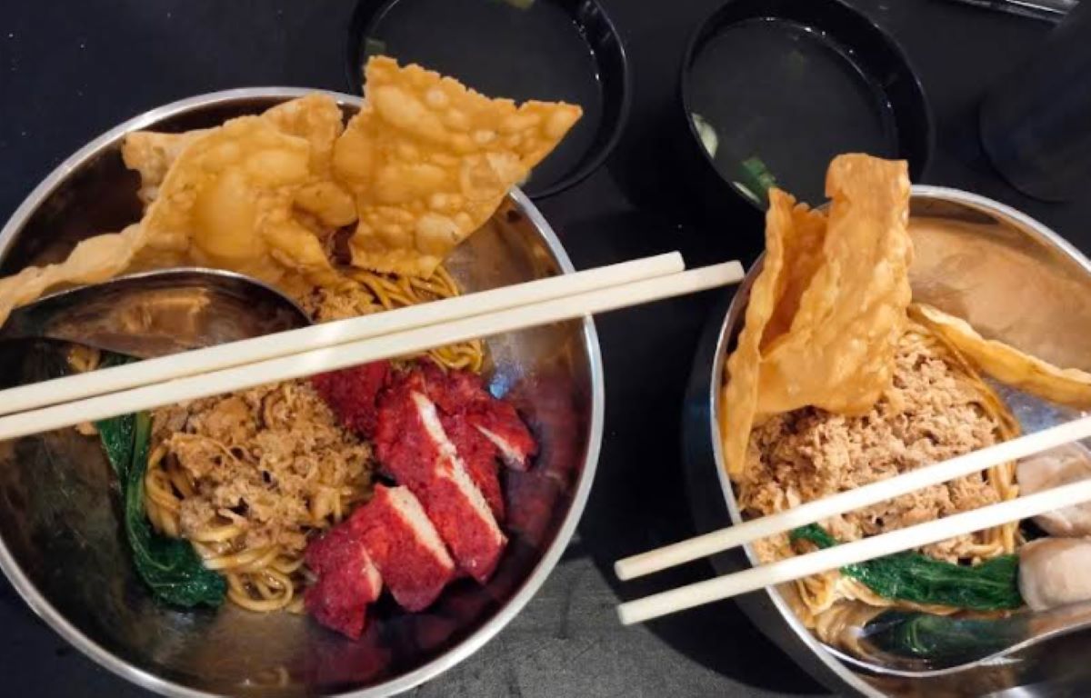 Mie Ayam dan Mie yamin Viral yang Wajib Kamu Coba di Pekalongan