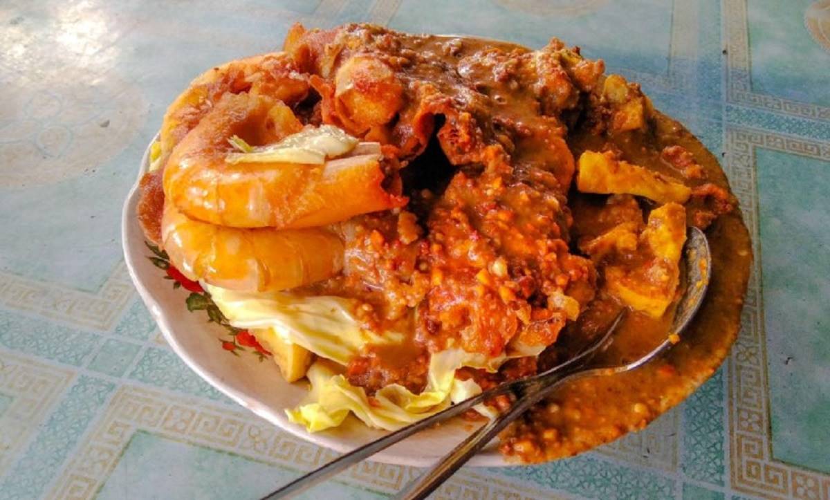 Mengenal Tahu Gimbal Asal Semarang, Kuliner Legendaris Ini Sekarang Bisa Kamu Temukan di Pekalongan!
