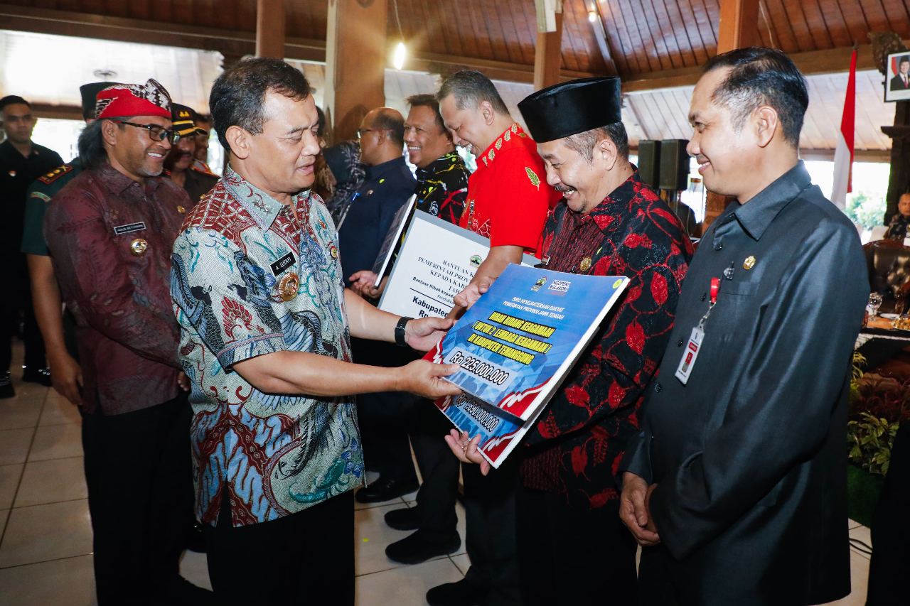 Serap Aspirasi Petani Tembakau, Ahmad Luthfi Siap Operasi Rokok Ilegal