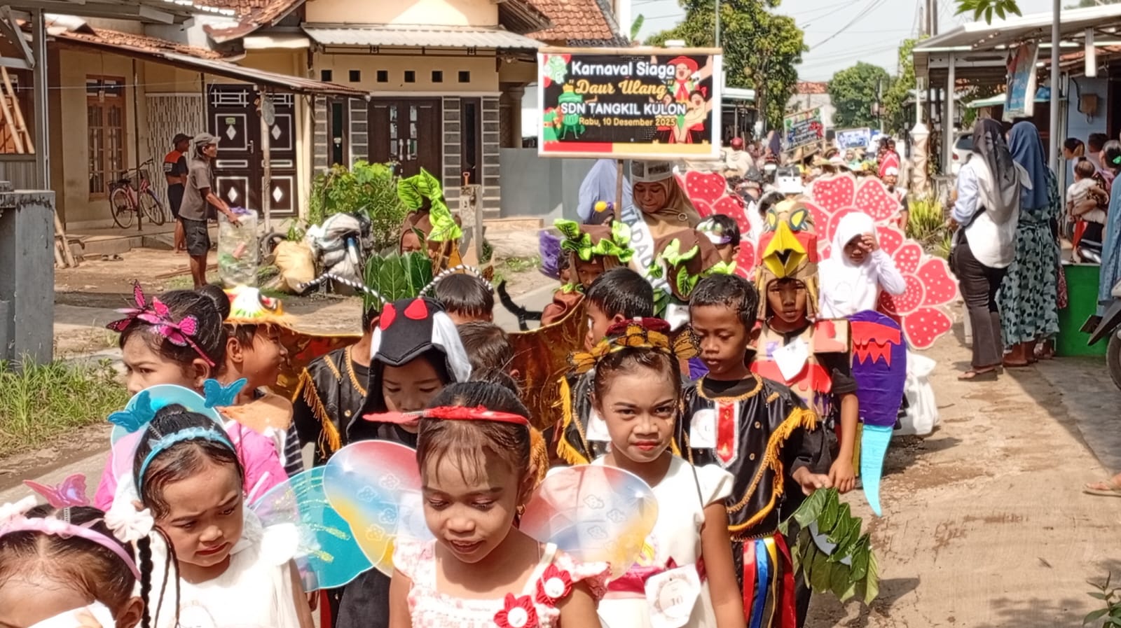 SDN Tangkil Kulon Gelar Karnaval Siaga dan Fashion Show, Angkat Kreativitas dan Kepercayaan Diri Nanda Siaga