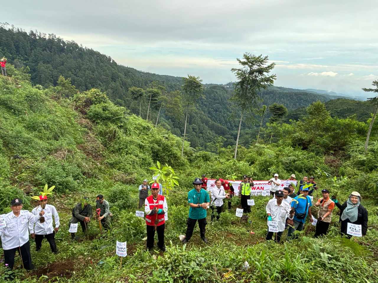 PMI Batang Gelar Aksi Lingkungan dan Simulasi Bencana Peringati Hari Relawan 2025