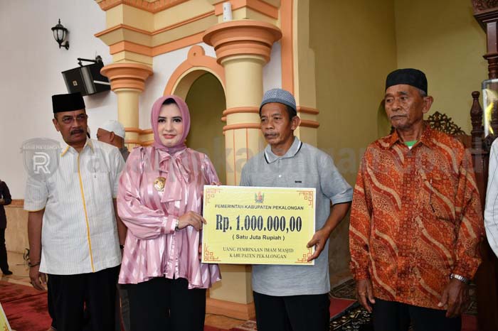 Guru TPQ, Marbot dan Takmir Masjid Terima Insentif 