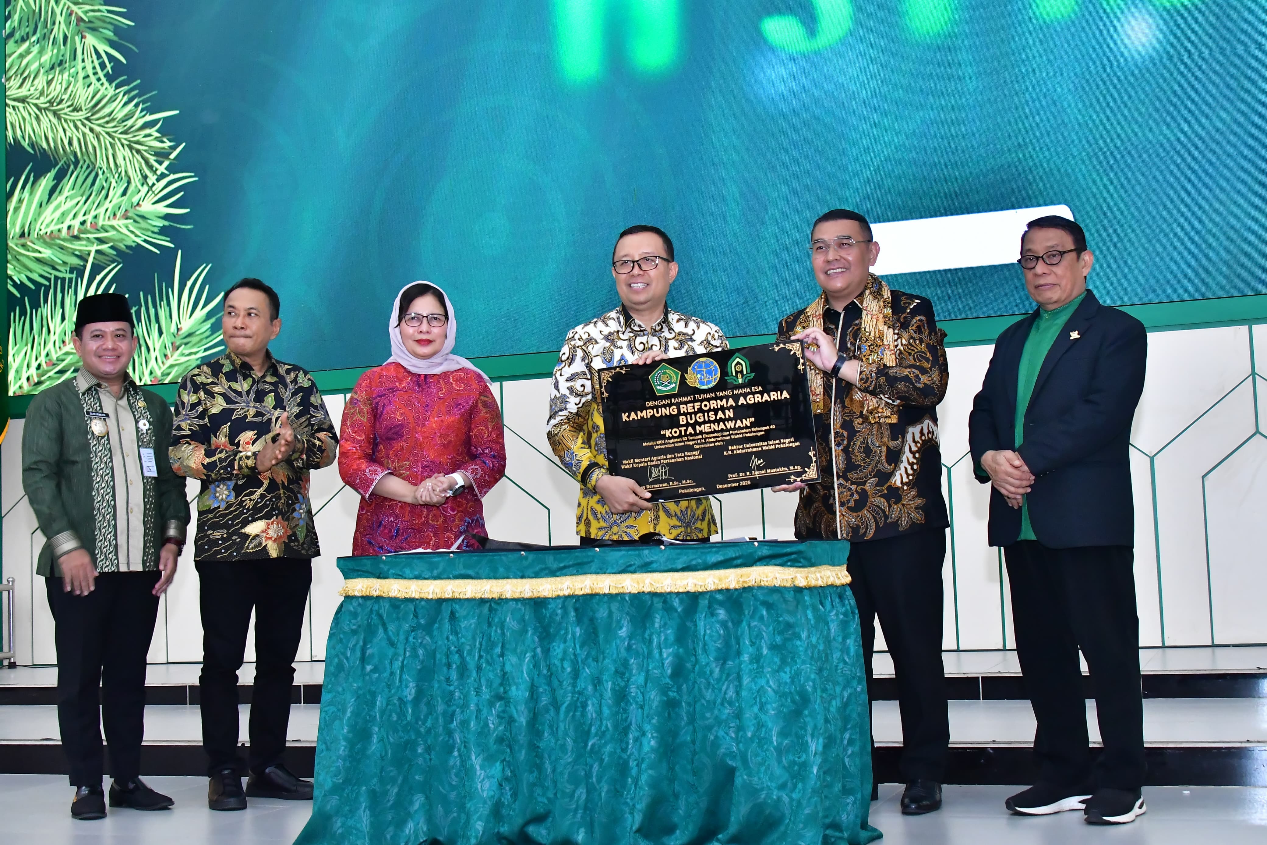 Wabup Pekalongan Apresiasi KKN Tematik UIN Gusdur yang Dorong Kepedulian Lingkungan & Sertifikasi Tanah Wakaf