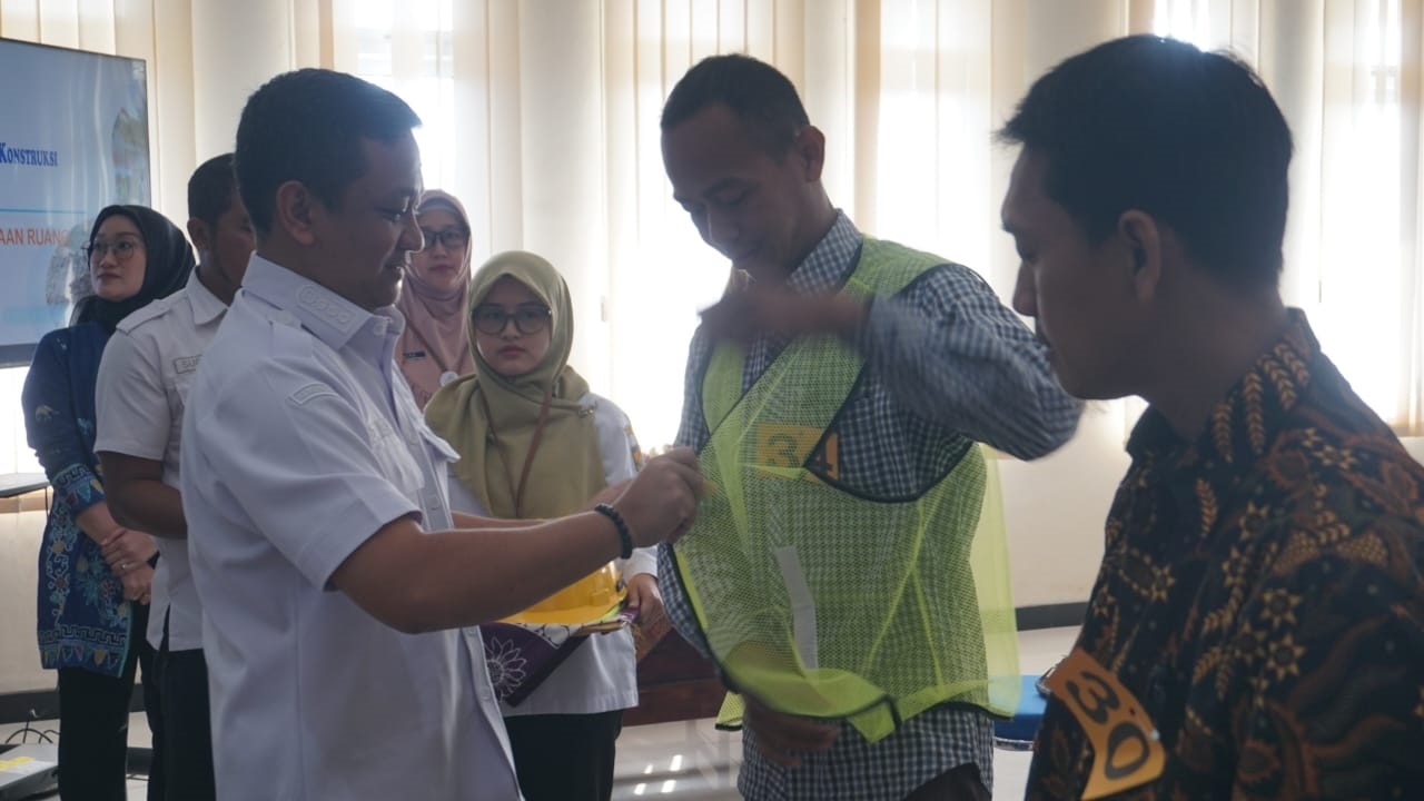 Pemkot Pekalongan Latih Warga Jadi Tukang Pasang Bata Bersertifikat, Gratis!