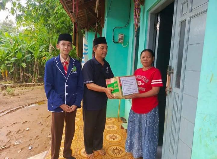 MTs YMI Peduli Korban Bencana Banjir