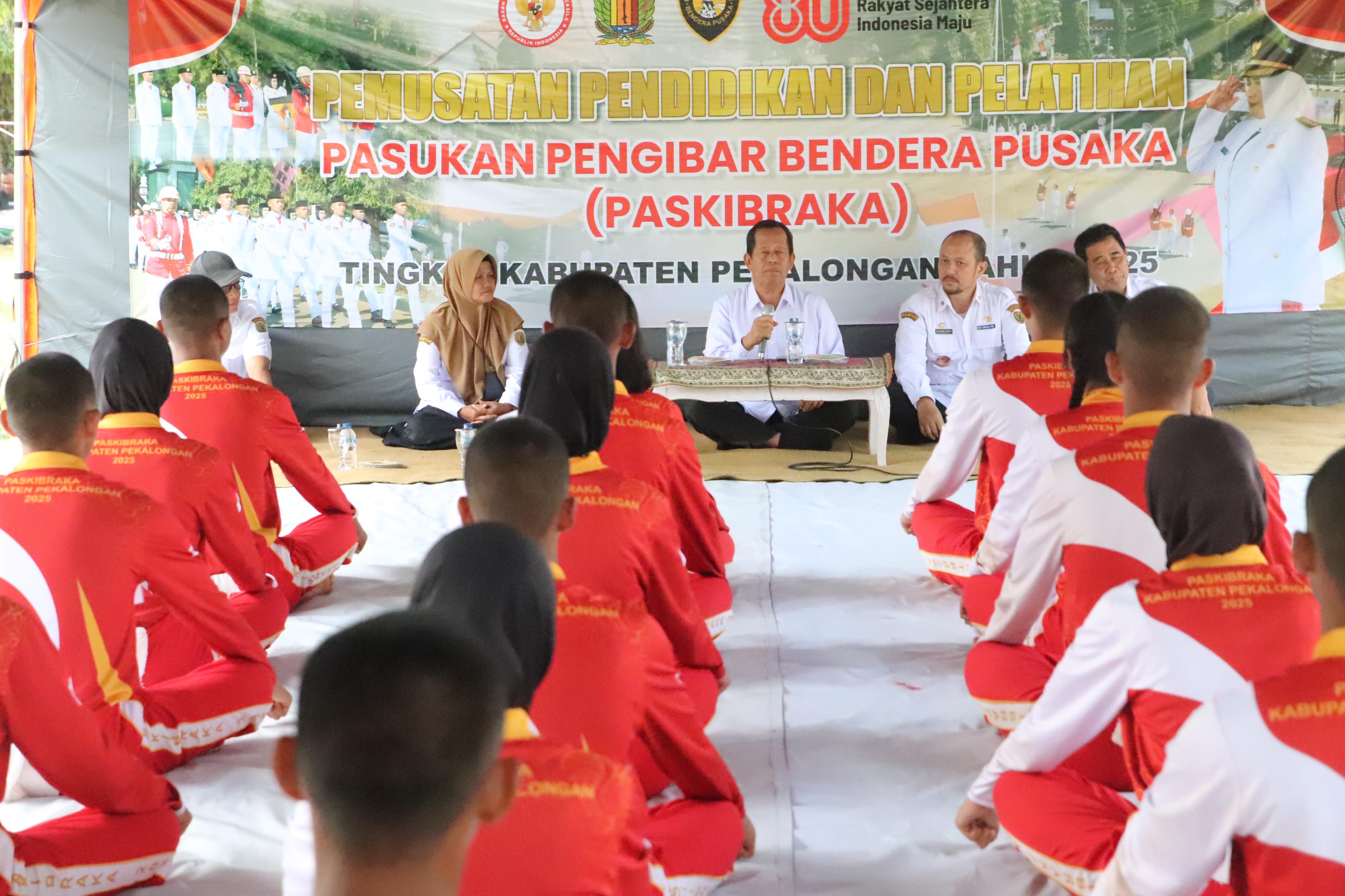 Ketua DPRD Kabupaten Pekalongan H. Abdul Munir Beri Semangat kepada Calon Paskibraka Kabupaten