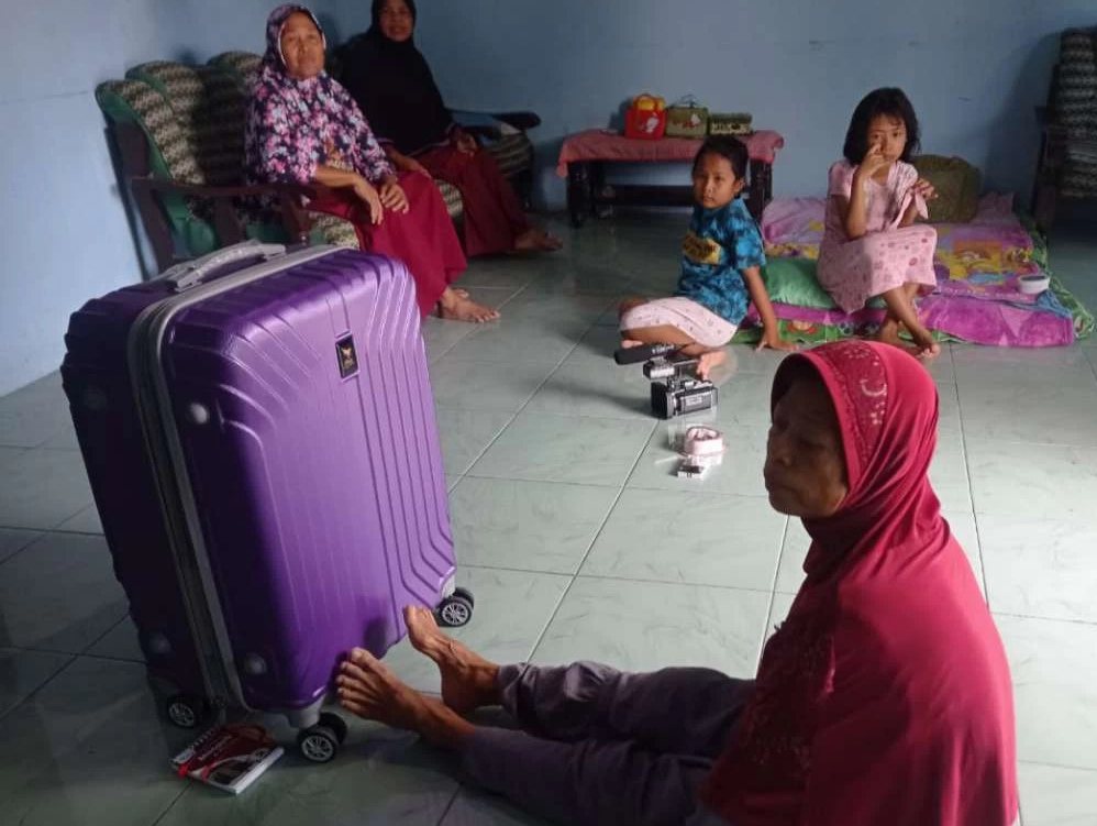 Berkat Menabung, Tukang Pijat yang Hidup Sebatang Kara Ini Bisa Pergi Haji dengan Fasilitas ONH Plus