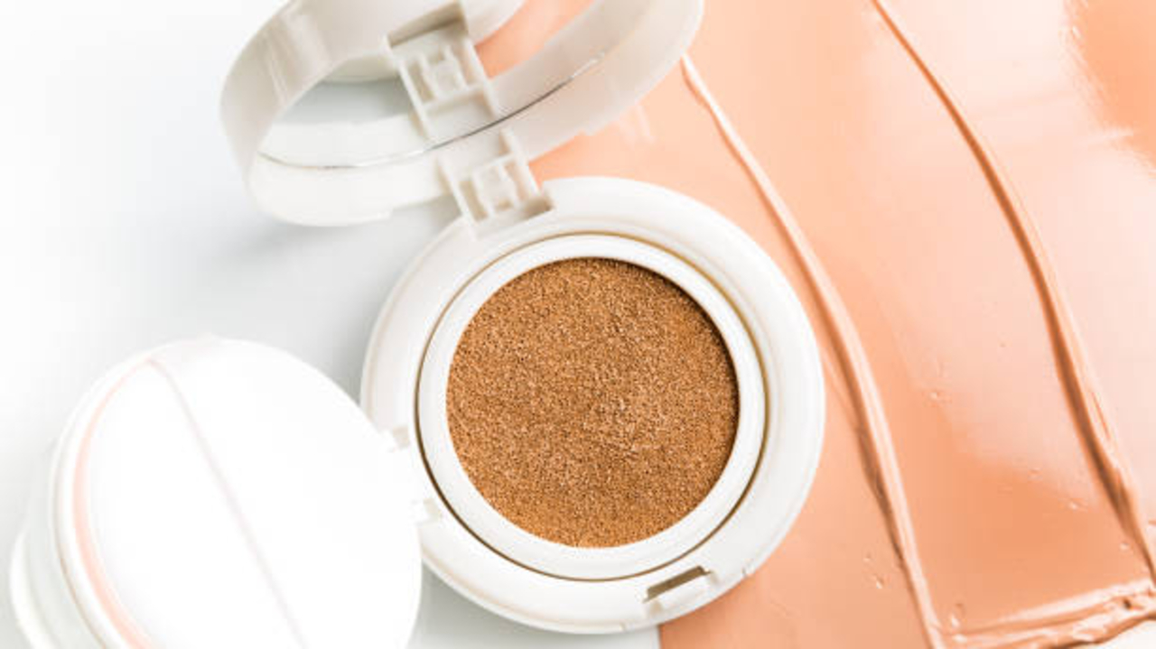 5 Cushion untuk Menyamarkan Pori-Pori Besar di Wajah, Cocok Dipakai Sehari-Hari