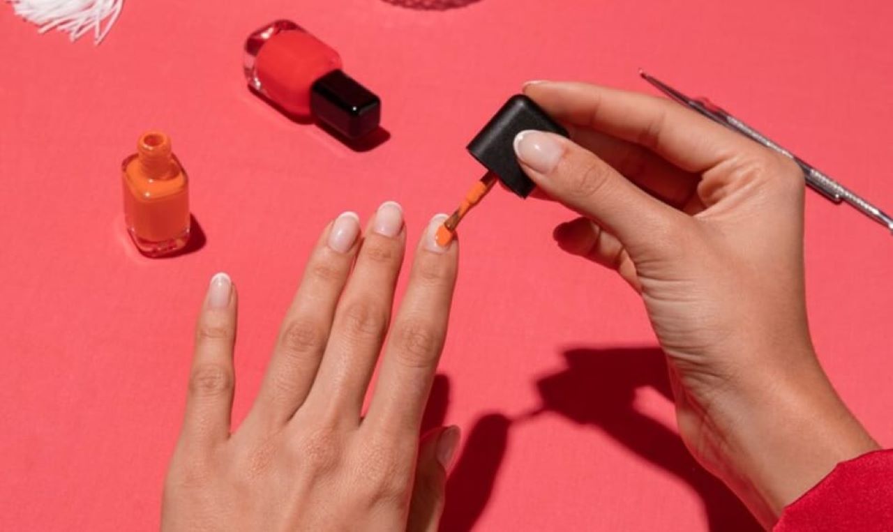 Ini Rekomendasi Kutek Halal yang Aman dan Sah Dipakai untuk Solat, Tembus Air Wudhu