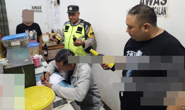 Miris! Warung Kelontong di Desa Podo Jualan Miras