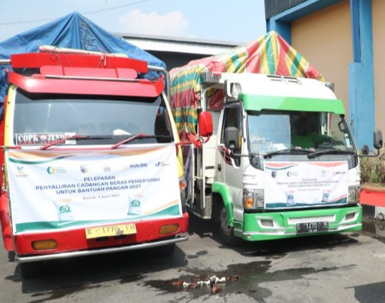 Pemprov Jateng Mulai Salurkan Cadangan Pangan Pemerintah Daerah ke Masyarakat Miskin