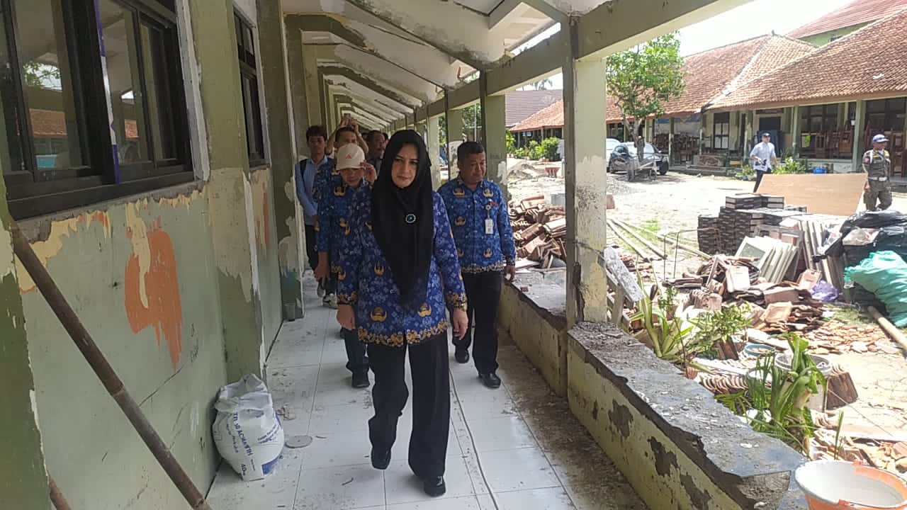 Bupati Pekalongan Fadia Arafiq Tinjau Revitalisasi SMPN 2 Sragi, Tegaskan Komitmen Tingkatkan Mutu Pendidikan