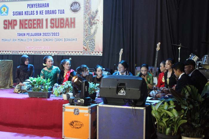 Serah Terima Siswa Kelas 9 Dimeriahkan Penampilan e-Gamelan