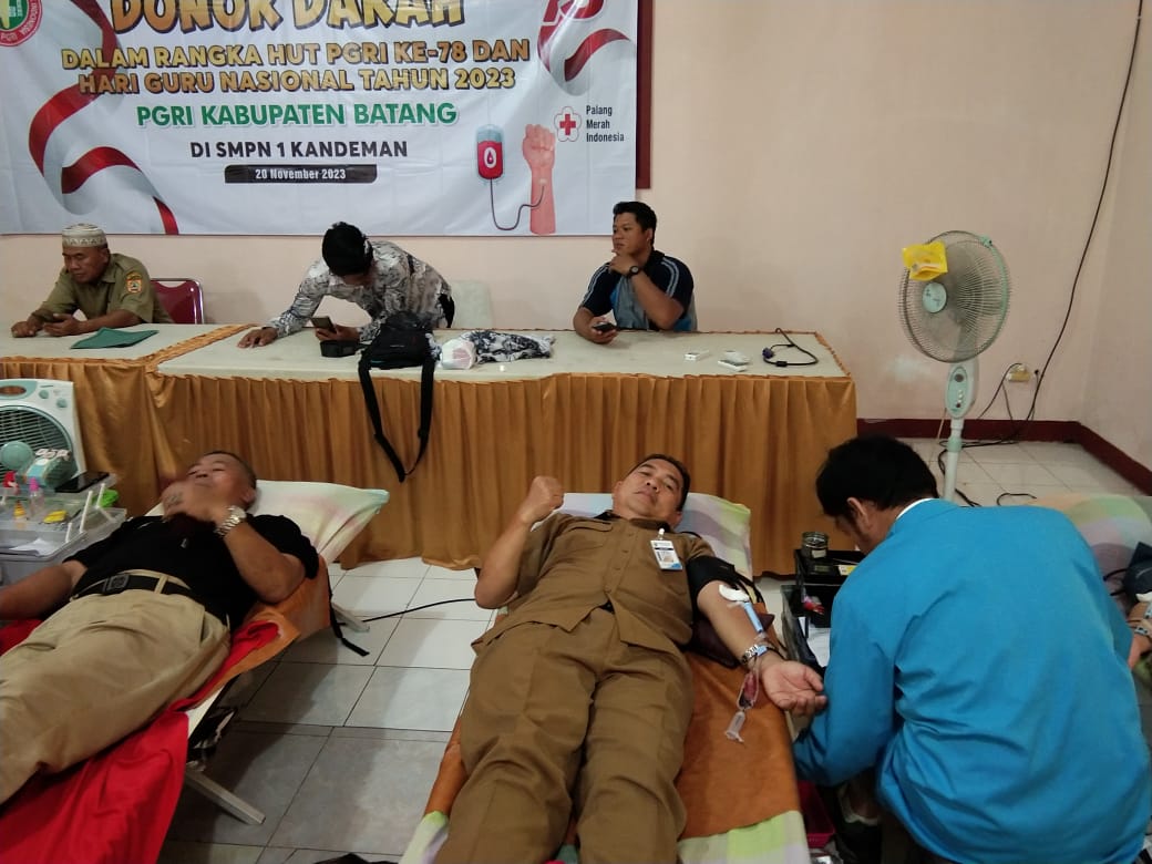 PGRI Kabupaten Batang Sumbang 130 Kantong Darah ke PMI Batang