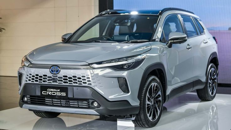 Semakin Menawan Toyota Corolla Cross Facelift 2024 Hadir dengan Teknologi Canggih, Harganya Kompetitif!