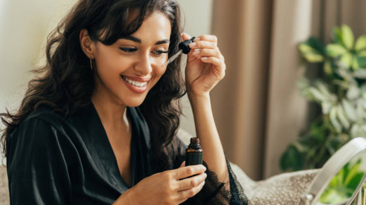 Top 5 Serum Retinol Terbaik untuk Usia 40 Tahun Keatas, Efektif Atasi Kerutan