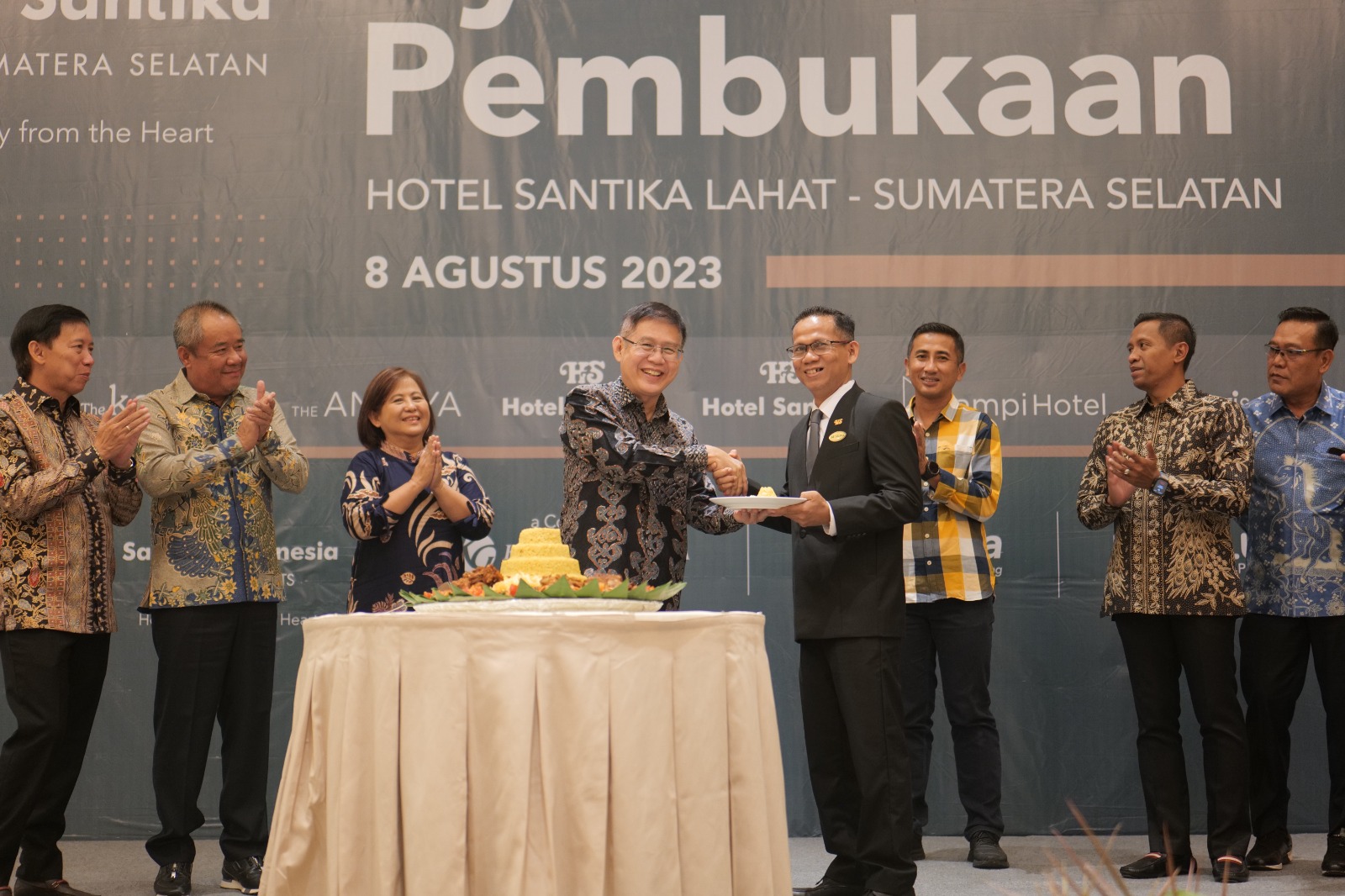 Menulusuri Keindahan Lahat, Bersama Hotel Santika