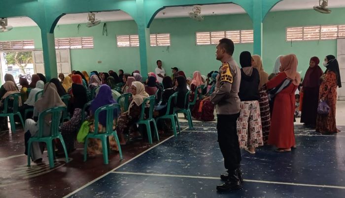 Polisi Amankan Penyaluran Bantuan Pangan Cadangan Beras Pemerintah Tahap III di Kecamatan Wonopringgo
