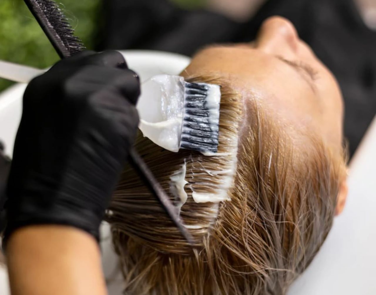 4 Rekomendasi Cat Rambut untuk Menghilangkan Rambut Putih Agar Hitam Permanen, Ada di Indomaret