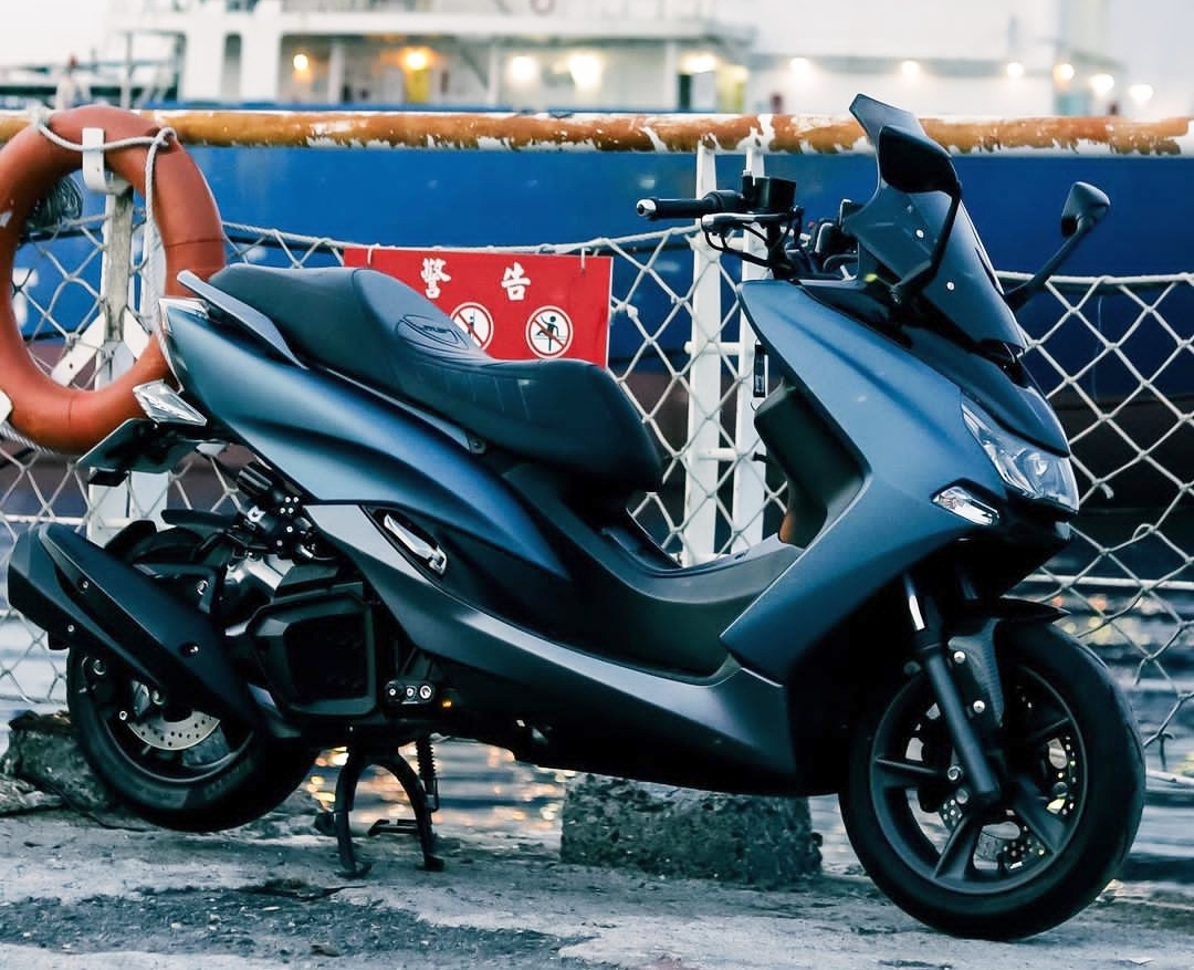 Pendatang Baru Yamaha Smax 2024 Hadir Sebagai Skuter Matic Masa Depan dengan Banyak Kelebihan yang Ditawarkan!